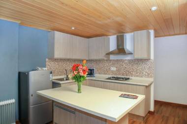 HummingBird Hill Cottage