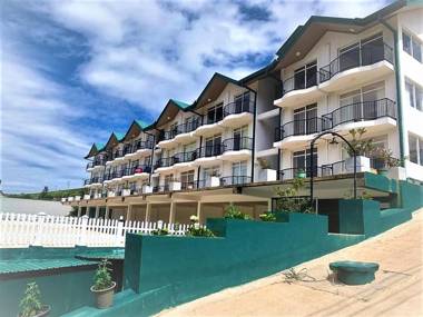 Lake Infinity Luxury Condos