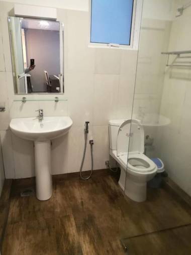 Lake Infinity Luxury Condos