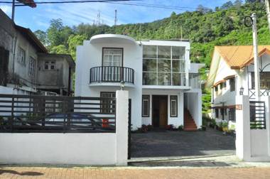 Summer Glow Guest - Nuwara Eliya