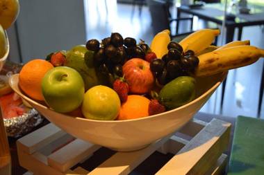Vivanta Colombo Airport Garden