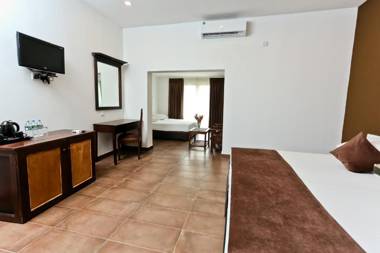 Golden Star Beach Hotel