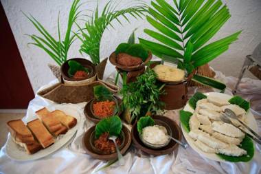 Catamaran Beach Hotel