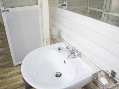 Funwhales Rest House