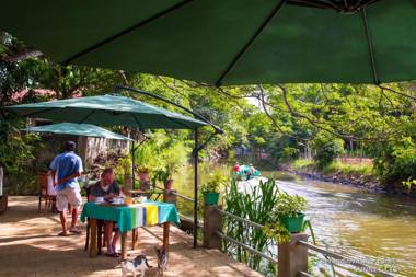 Serendib Village Guest House