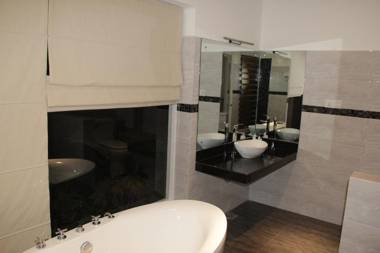 Daffodils Beach Negombo