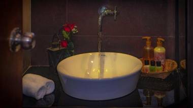 Hive 68 - Hotel and Resorts (Negombo)