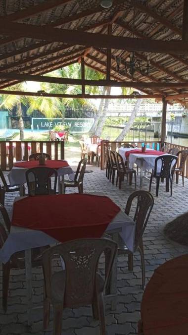 Lake View Resort-Sea & Safari