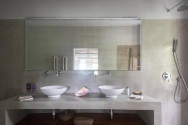 Siri Wedamadura Villa by Colonial Villas in Sri Lanka