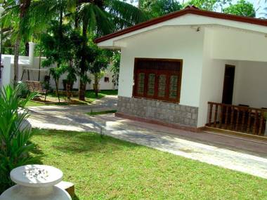 Bandhusena House and Apartment