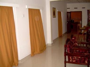 Bandhusena House and Apartment