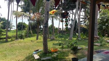 SunRay Rest - Beach View Homestay