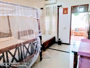 Sunnyplace Guest Mirissa