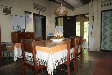 Weeragiri home stay