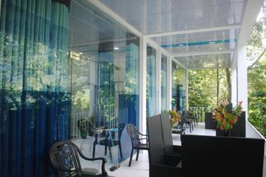 Glass Rooms Accommodations Adam's peak