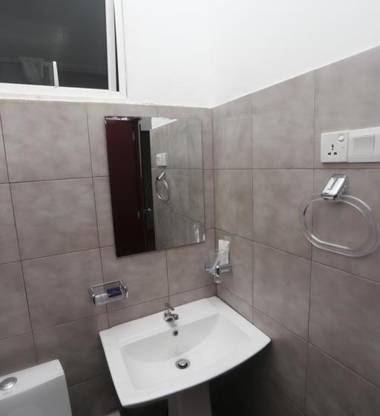 KINGS GATE Airport TRANSIT HOTEL