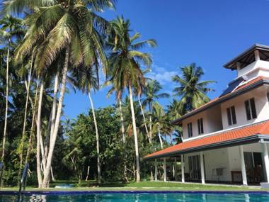 Anuhas Airport Villas