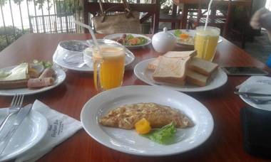 Settle Inn Tourist Lodge