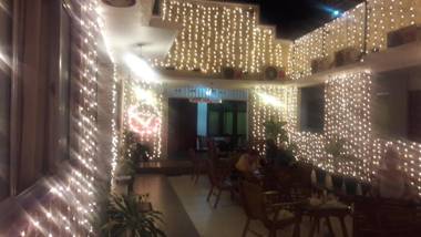 Charlton Kandy City Rest