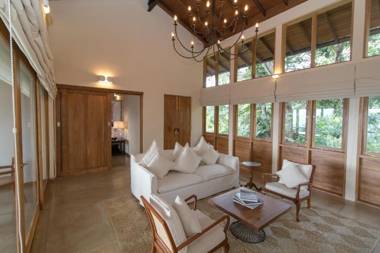 Kings Pavilion Luxury Hotel