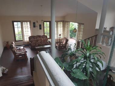No 51 Menik Home Rest
