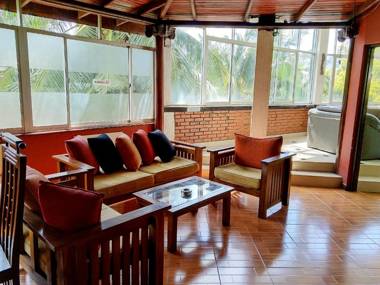Kandyan Holiday Center And Kandyan Feel Free Homestay