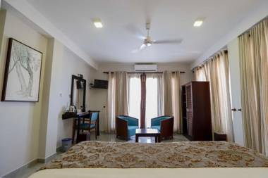 Sapphire Seas Beachfront Hotel