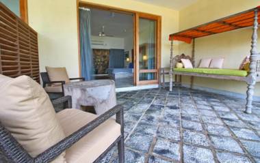 Villa Saffron Hikkaduwa