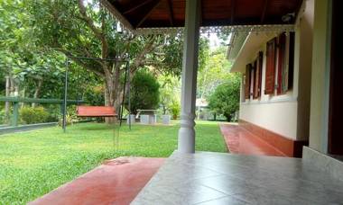 Girilena Guest House