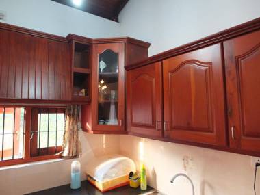 Hikka Studio Apartment