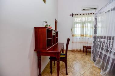 Simon's Lodge Hikkaduwa