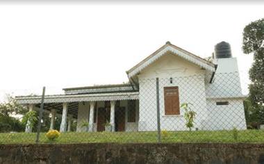 Entire house - 3br Ocean Reef in Hikkaduwa