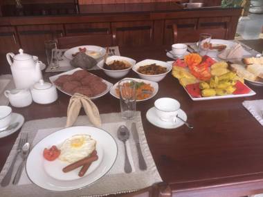 Sisikirana Villa (Luxury Villa in Galle)