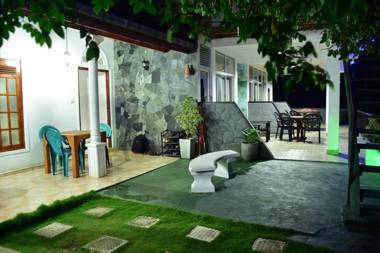 Rawana Fall View Guest House