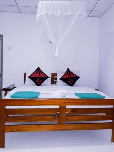 Ella Secret Paradise