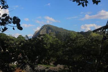 Ella Banana Rest Inn