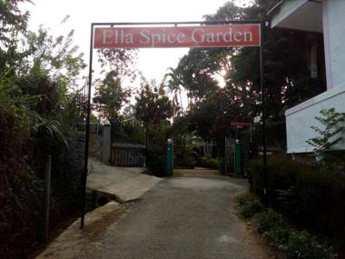 Lizzie Villa Guest House