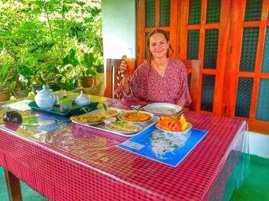 " YOLO " LOVELY COTTAGE