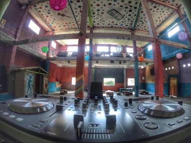 Happy Laugh Mountain View Inn