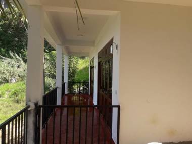 adam's apple homestay