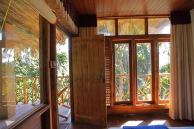 The Winsome & Tree House