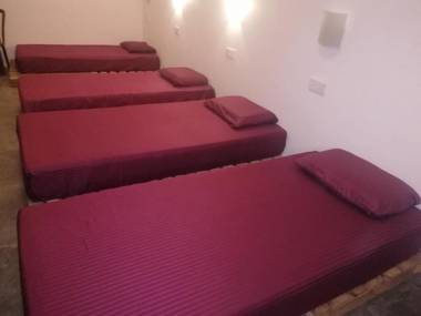 Tiki bar hostel ella