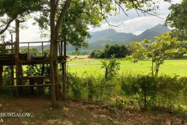 Gaia Lake Bungalow Kandalama