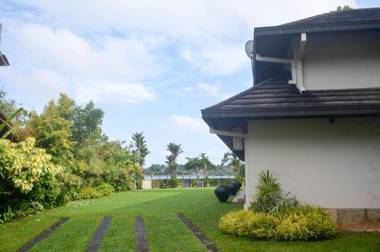 Serenity Lake Front Villa (Pvt) Ltd