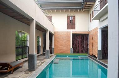 Serenity Lake Front Villa (Pvt) Ltd