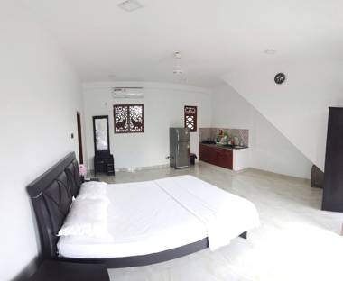 White Elephant Villa & Restaurant