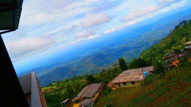 Srilak View Holiday Inn