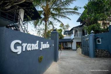 Grand Jumbo Hotel & Restaurant