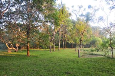 Waters Edge Anuradhapura