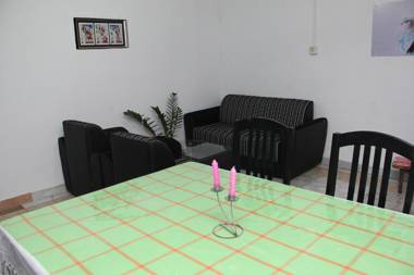 Kingfisher Family Guest & Hostel